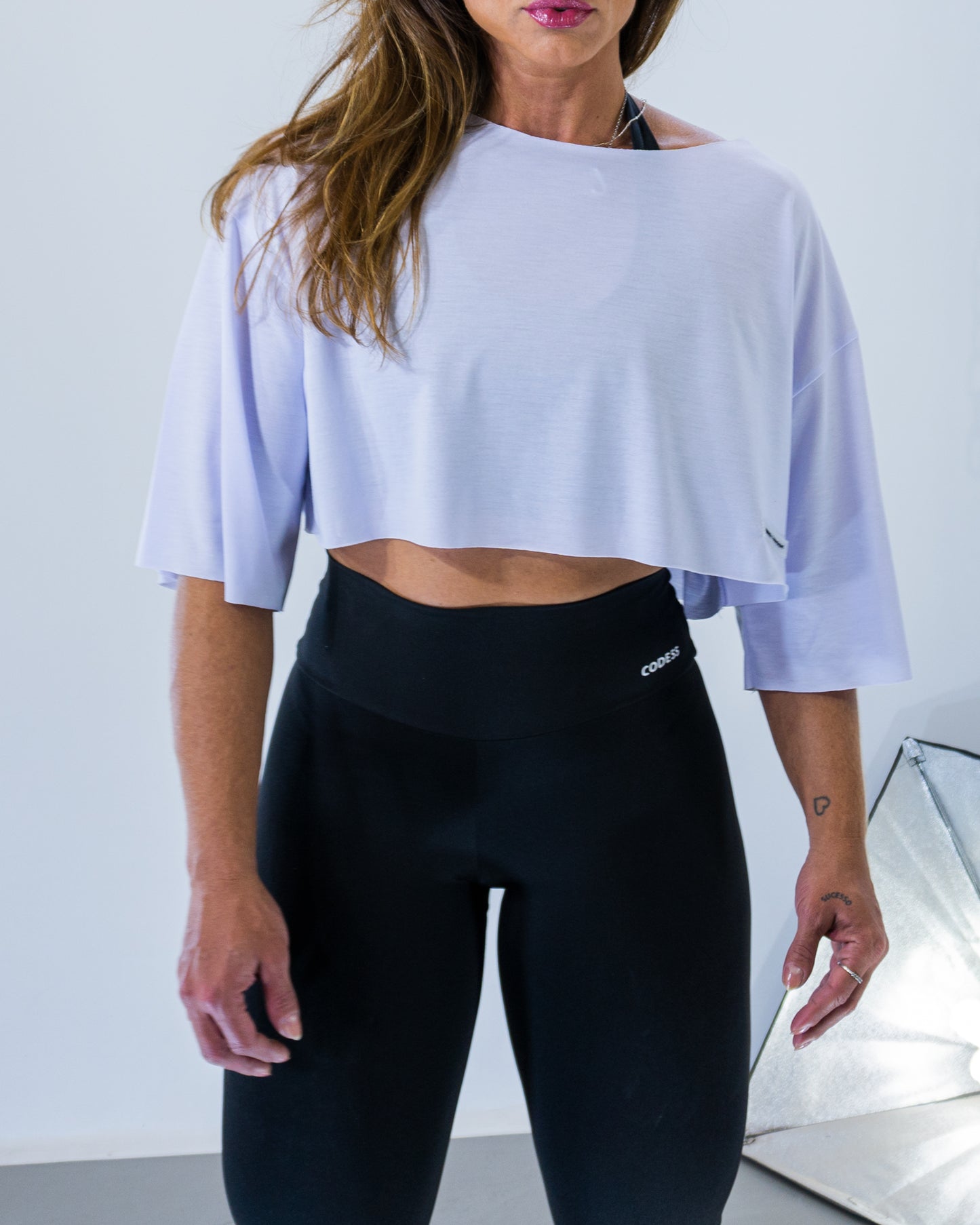 Cropped Unique - White