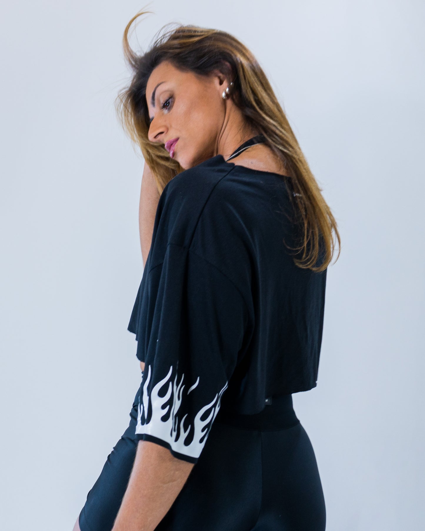 Cropped Flame - Blck