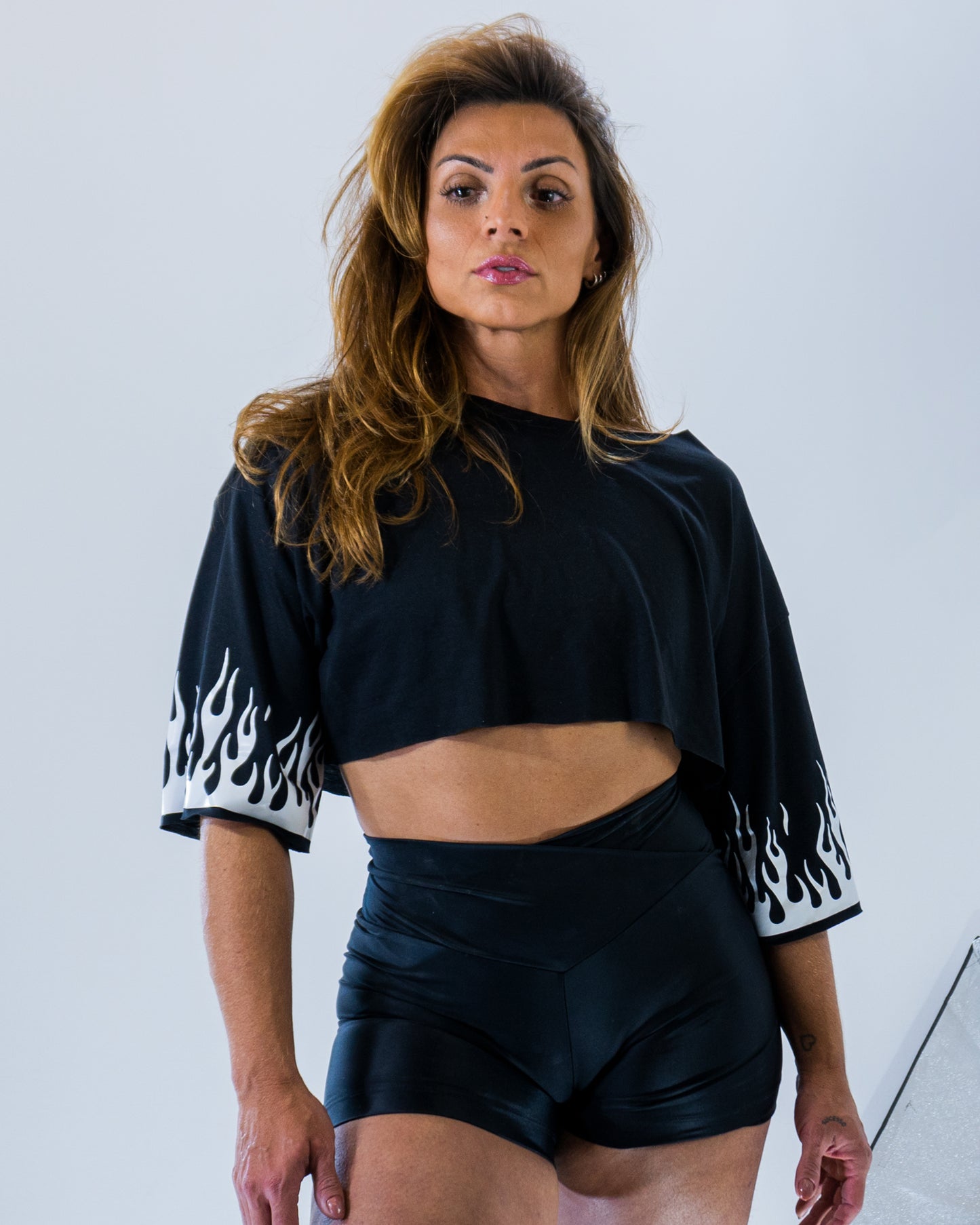 Cropped Flame - Blck