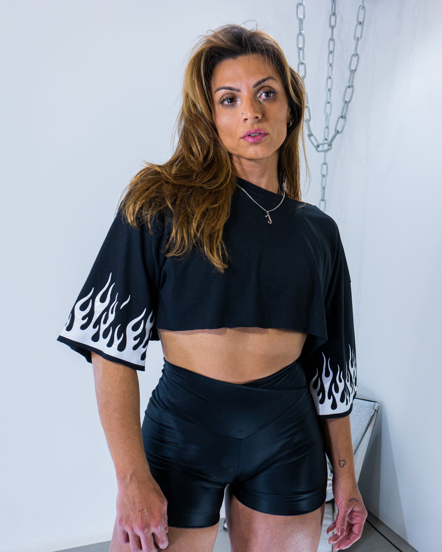 Cropped Flame - Blck
